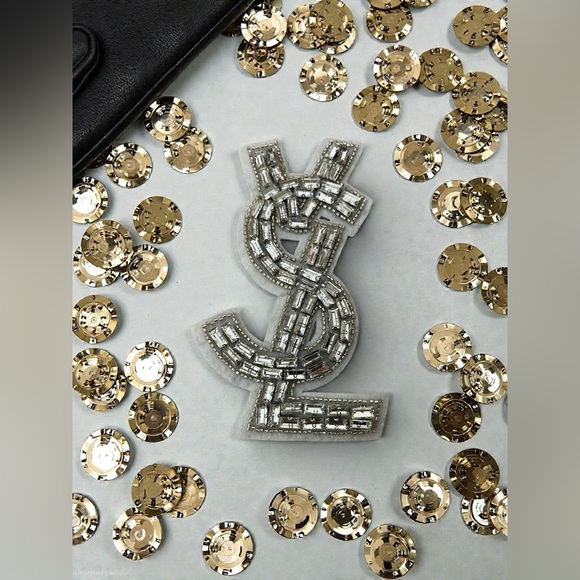Accessories - Gorgeous large rhinestone patch pictures don’t do it justiceAbsolutely beautiful